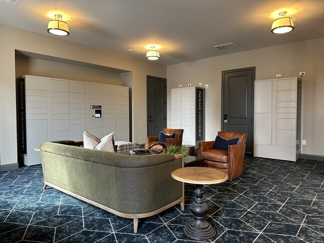 Package Locker Room