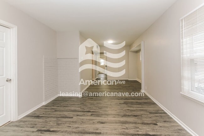 Photo - 1829 N Harding St