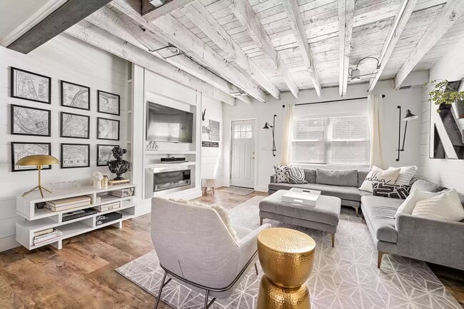 Building Photo - 172 39th St