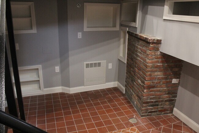 Photo - 49 Brimmer St Unit 10