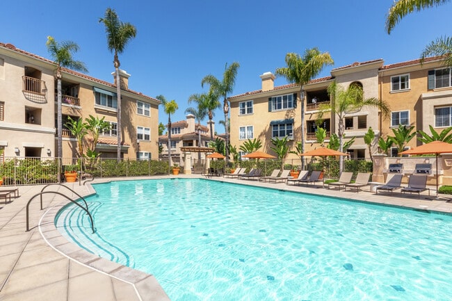 Santa Clara Apartment Homes
