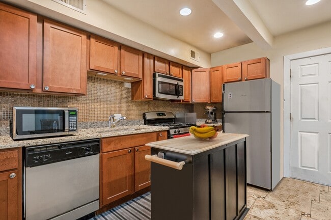 Photo - 5018 N Lawndale Ave Unit 1