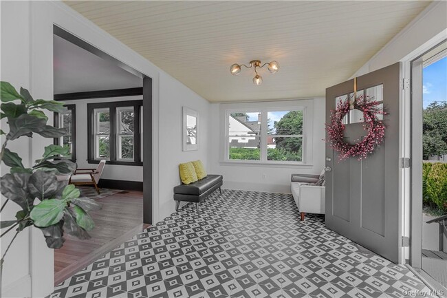 Photo - 12 Risley Pl