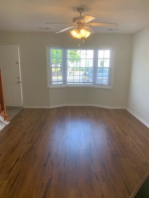 Photo - 2345 Vineyard Dr