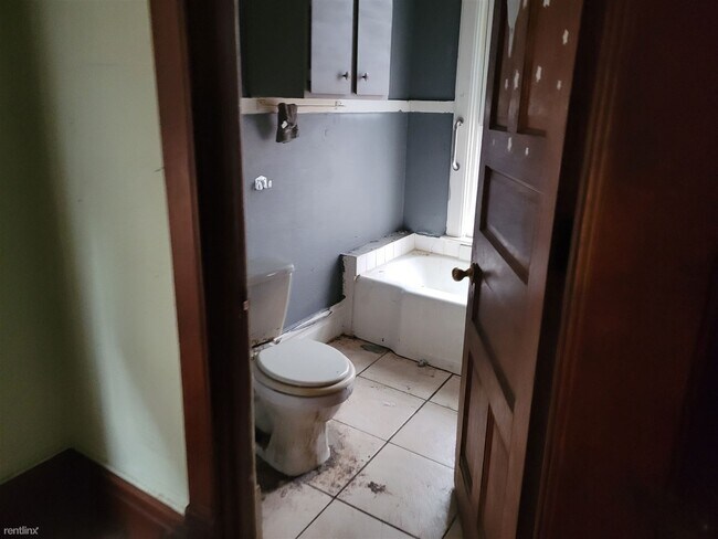 Photo - 4 br, 2 bath House - 1825 North Peoria Avenue