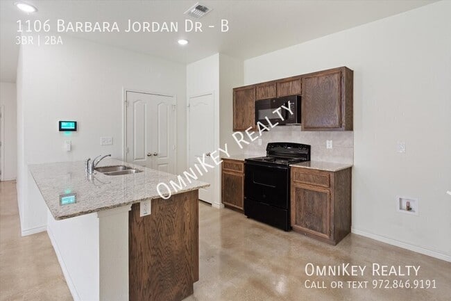 Photo - 1106 Barbara Jordan St Unit B