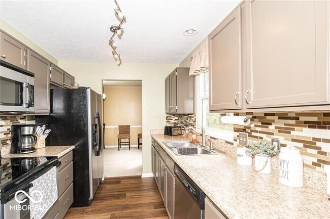 Photo - 12390 Traverse Pl