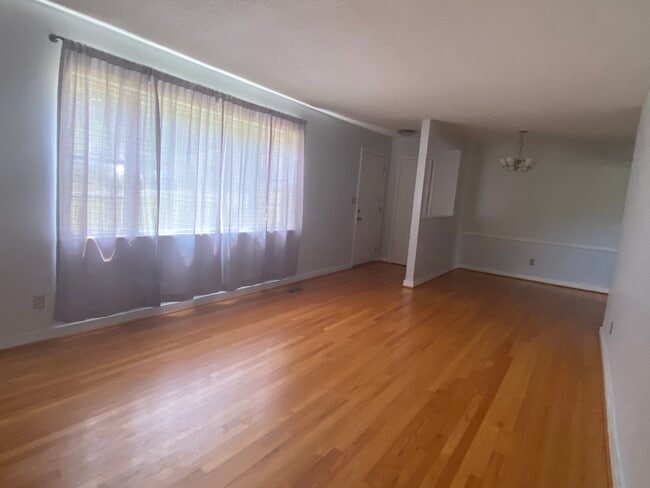 Photo - 5820 7th Ave S