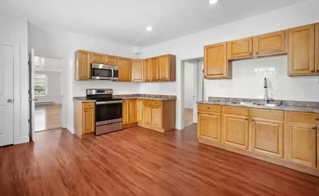 Building Photo - 40 Orchard St Unit 1st Floor