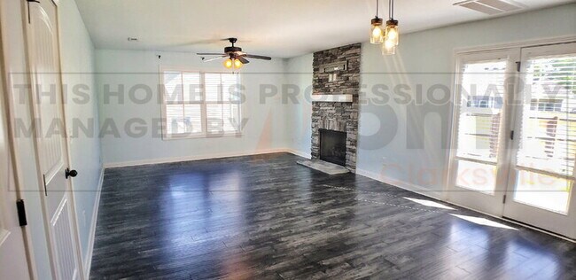 2907 Lancelot Ln
