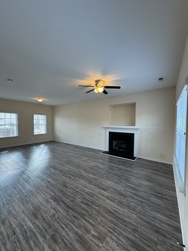 Photo - 200 Bonanza Dr