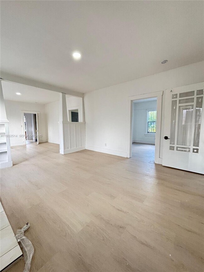 Photo - 2035 NW 26th St Unit 0