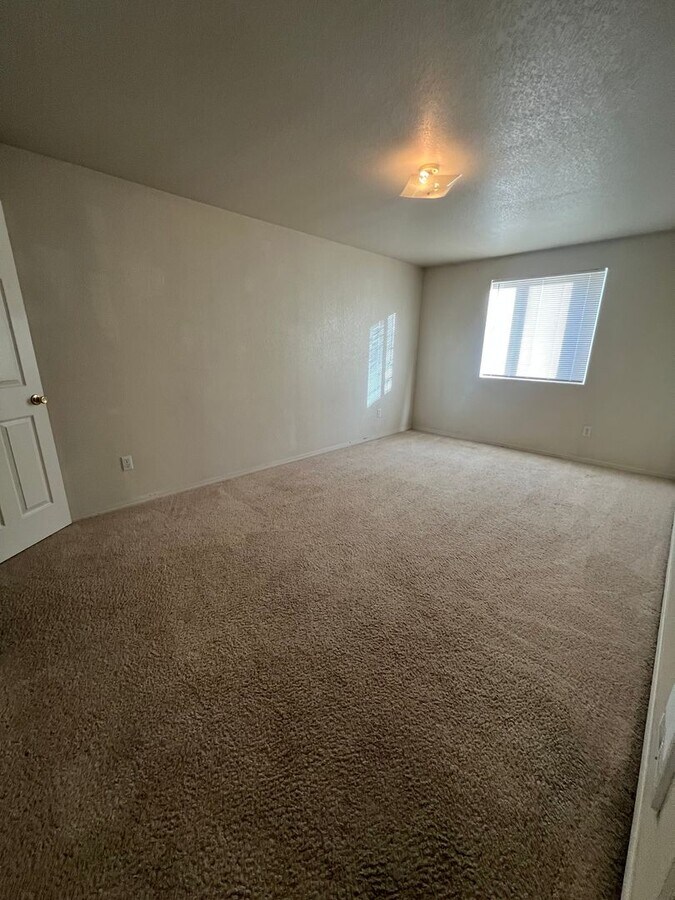 Photo - 2 Bedroom, 1 Bath Apartment - Located near...