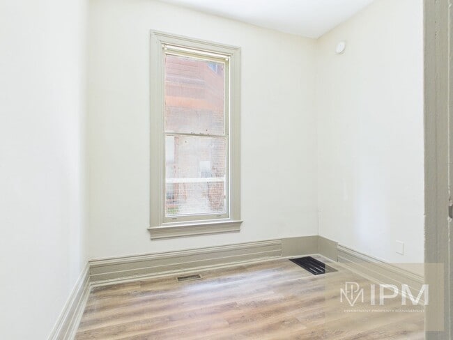 142 E Philadelphia St Unidad 1