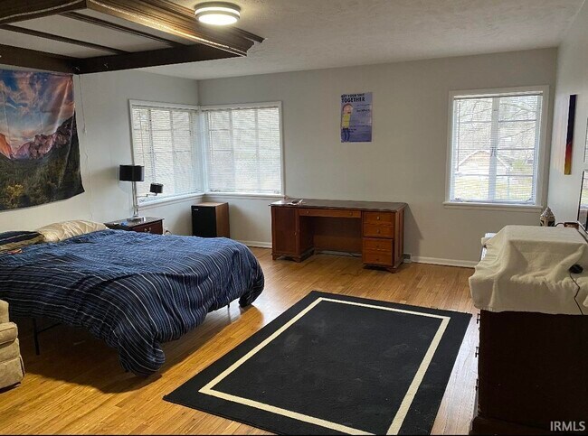 Photo - 2000 Atwater Ave