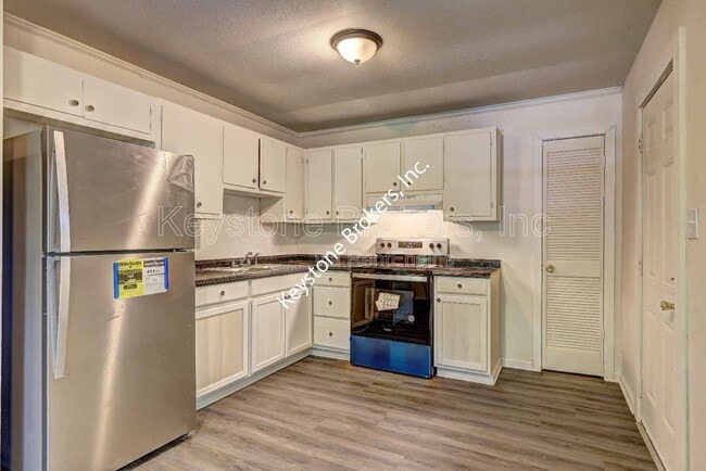 Photo - 1208 4th Ave W