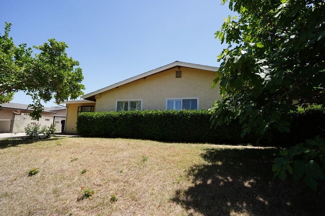 Photo - 220 Lilac Ct Unit 1