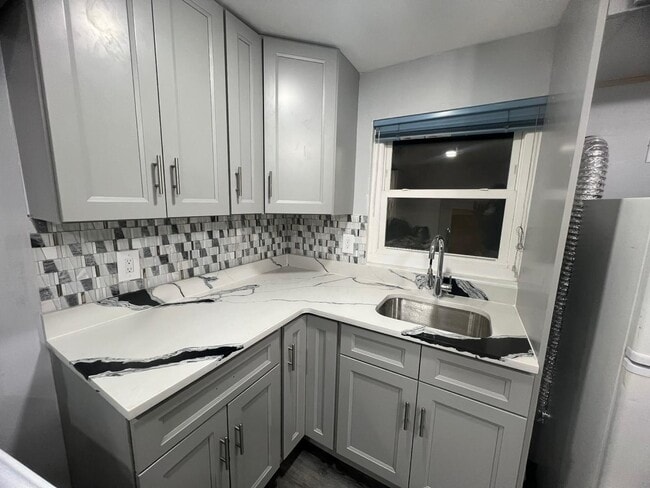 Photo - 152 W 30th St Unit 3