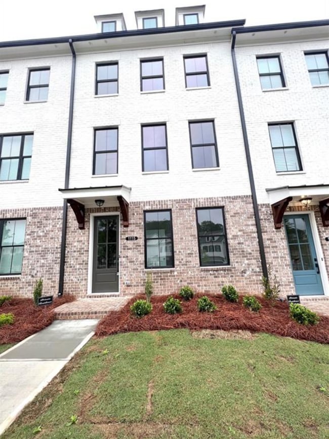 Photo - 1115 Larkin Dr