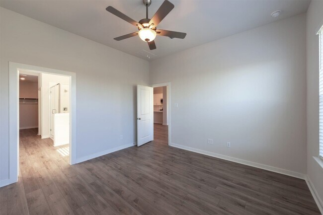 Photo - 16807 Solomons Plume Ln