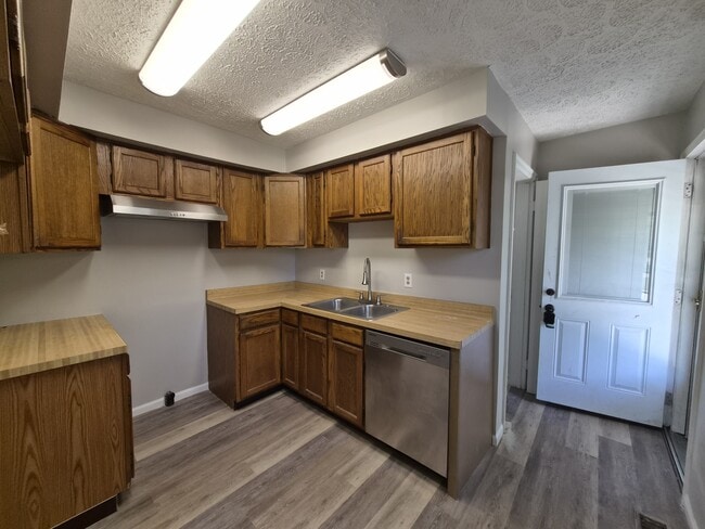 Photo - 3707 N Riley Ave