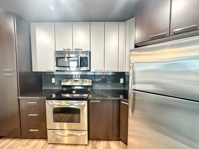 Photo - 220-212 12 Ave SE Unit 1504