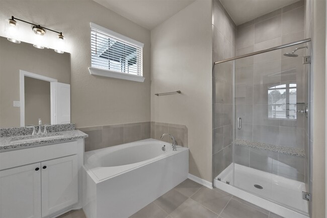 Photo - 543 Longleaf Pine Dr