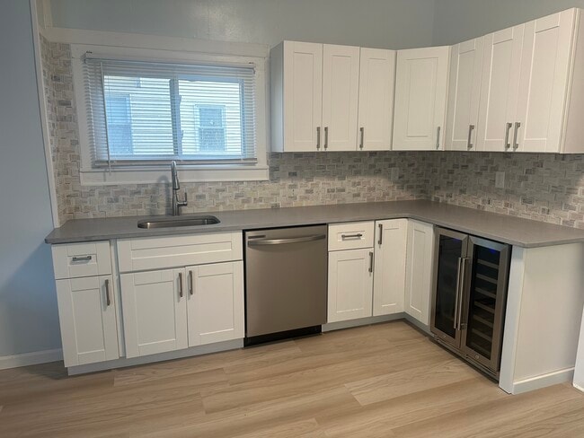Photo - 120 Chapin St