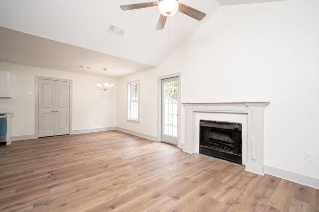 Photo - 3BR/2BA Home Unit 112 CR 102