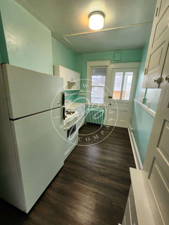 Photo - 1 bedroom includes all utilities and appli... Unit 4R