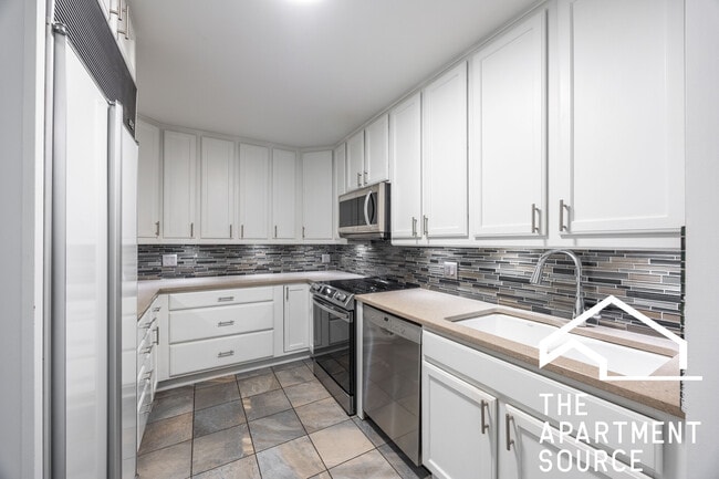 Photo - 1356 N Dearborn St Unit 1344-17