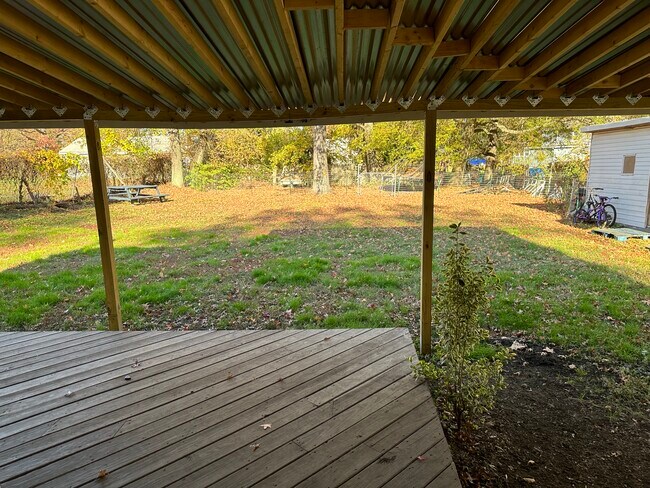 Photo - 252 Oak Ave Unidad B