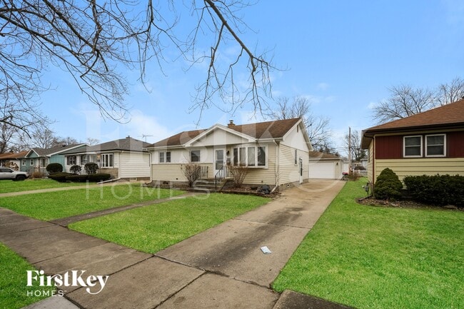 Photo - 18523 Oak Ave