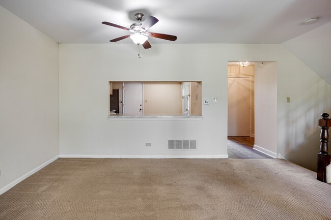 1525 Columbia Ct
