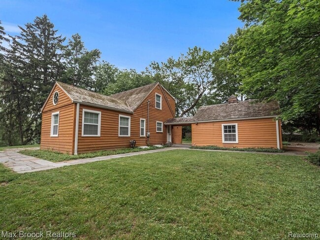 Photo - 27180 Wellington Rd
