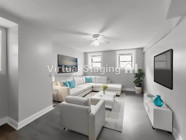 Photo - 900 W Montrose Ave