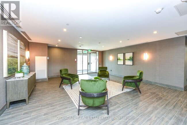 Photo - 450 Dundas St E Unit 323