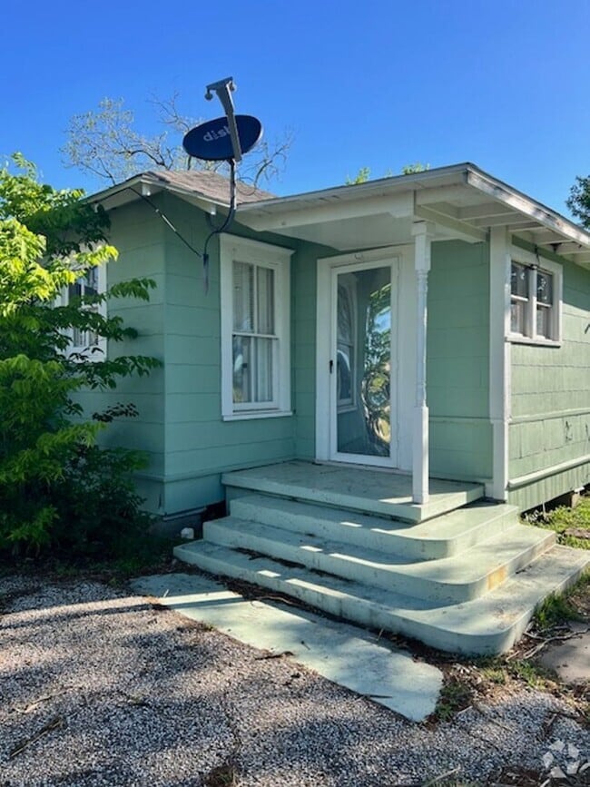 Building Photo - 20748 FM521 Rental