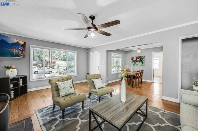 Photo - 2230 Romey Ln