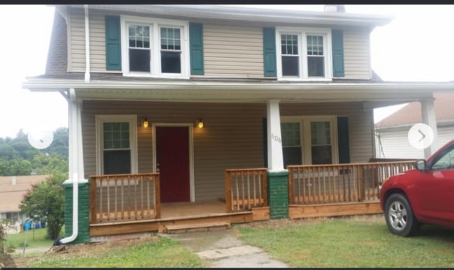 Building Photo - 606 Riverland Rd SE Rental