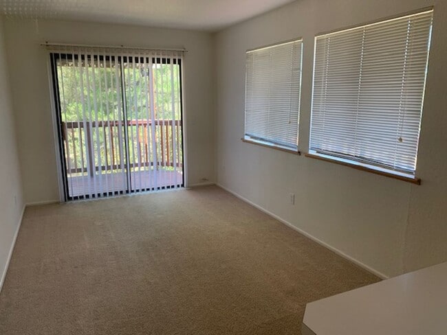 Photo - One Bedroom, Stand alone apartment on priv...