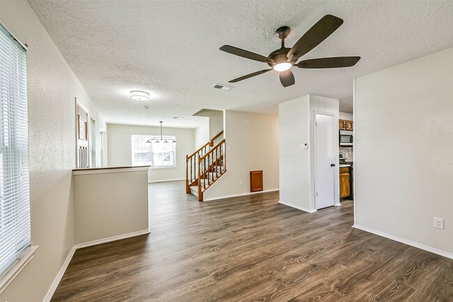 Photo - 22630 Round Valley Dr