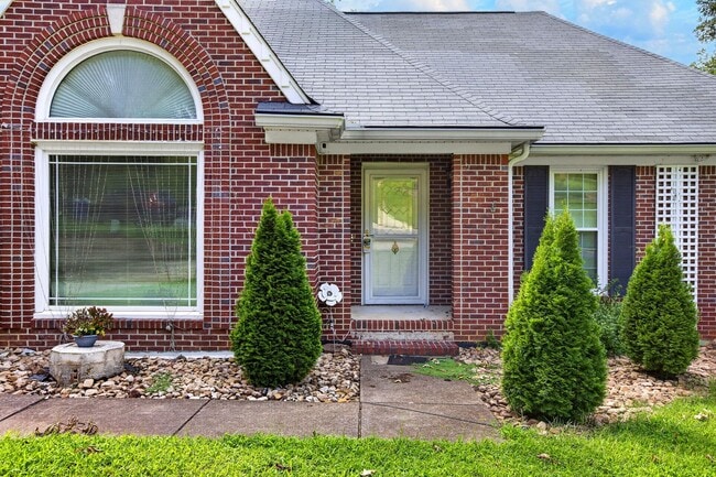 Photo - 1651 Flagstone Point NW
