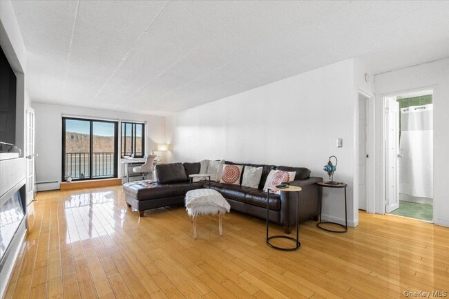 Photo - 1085 Warburton Ave Unit 304