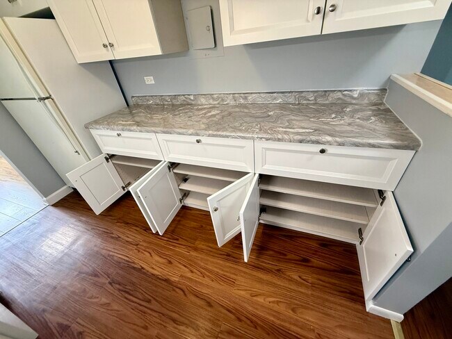 3026 Roberts Dr Unit 8