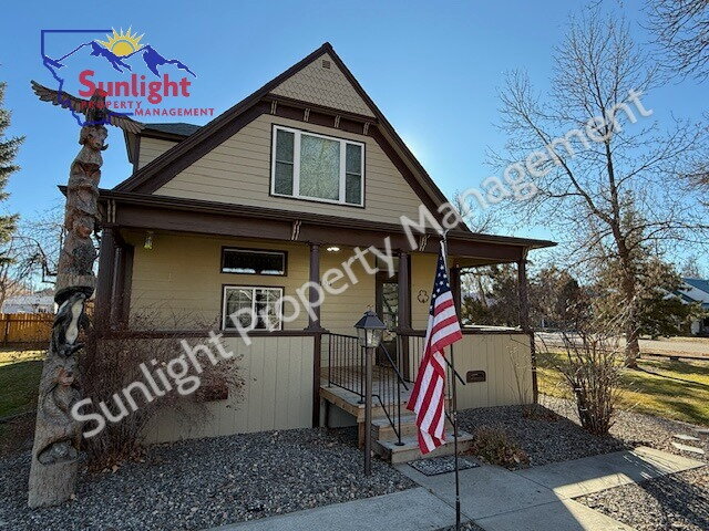 Photo - "Charming 3-Bed Joliet Retreat: Spacious 1750 Sq Ft, 2 Bath Home with Hardwood Elegance & Cozy Fi...