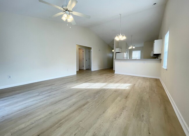 601 Peletier Loop Rd