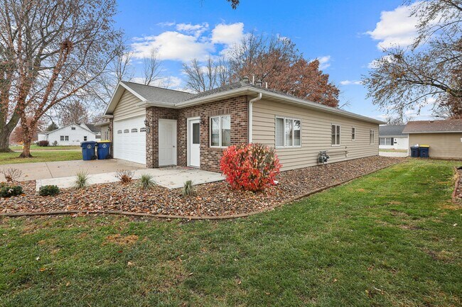 Photo - Maintenance Free Living Arrangement