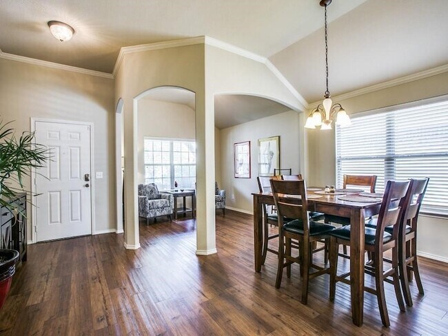 Photo - 10333 Bradshaw Dr