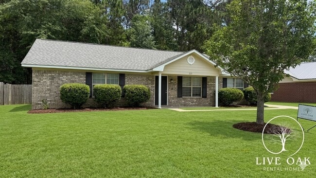 Photo - MOVE-IN SPECIAL: $500 OFF 1st MONTH'S RENT!**